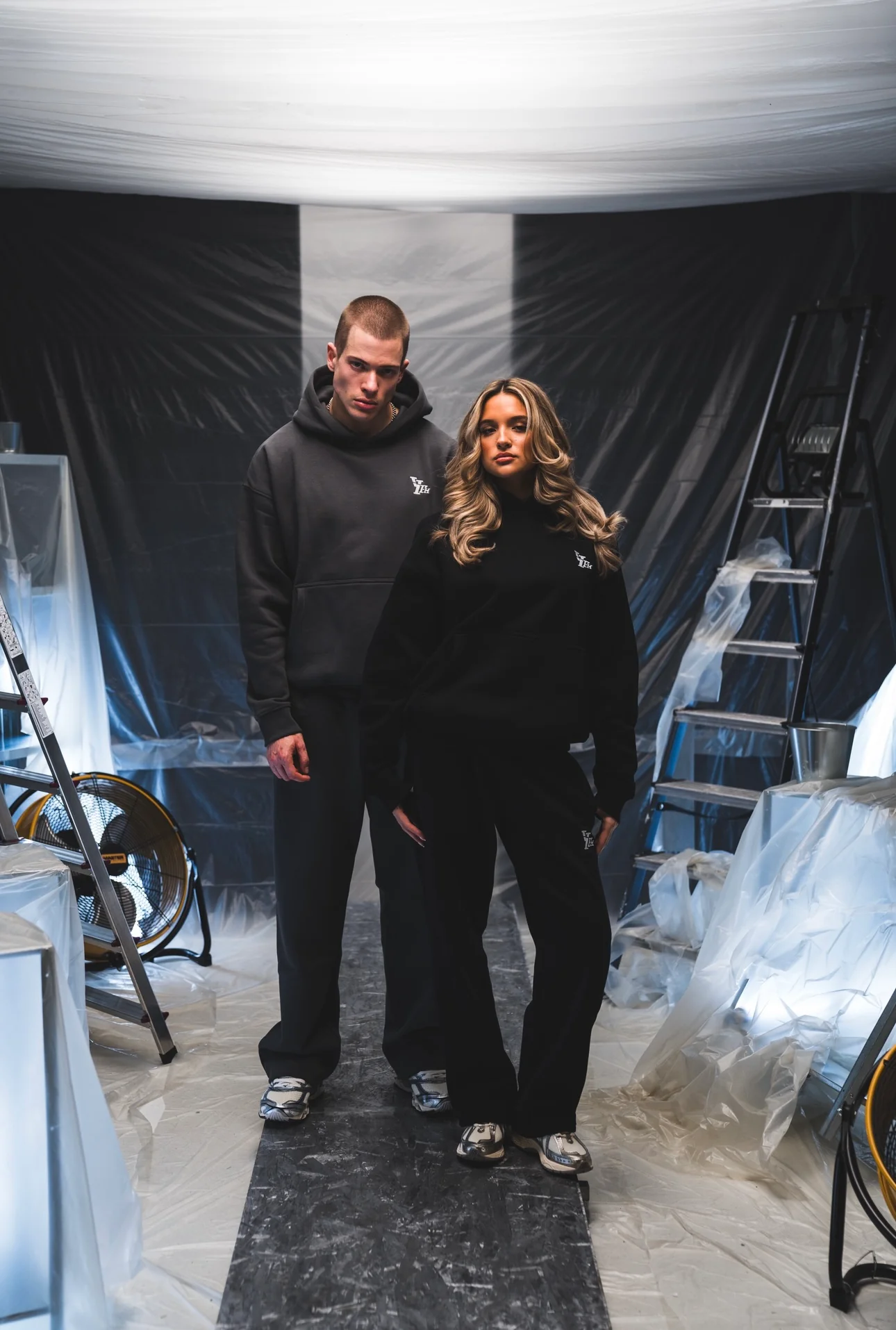 BASIC HOODIE BLACK - Image 9