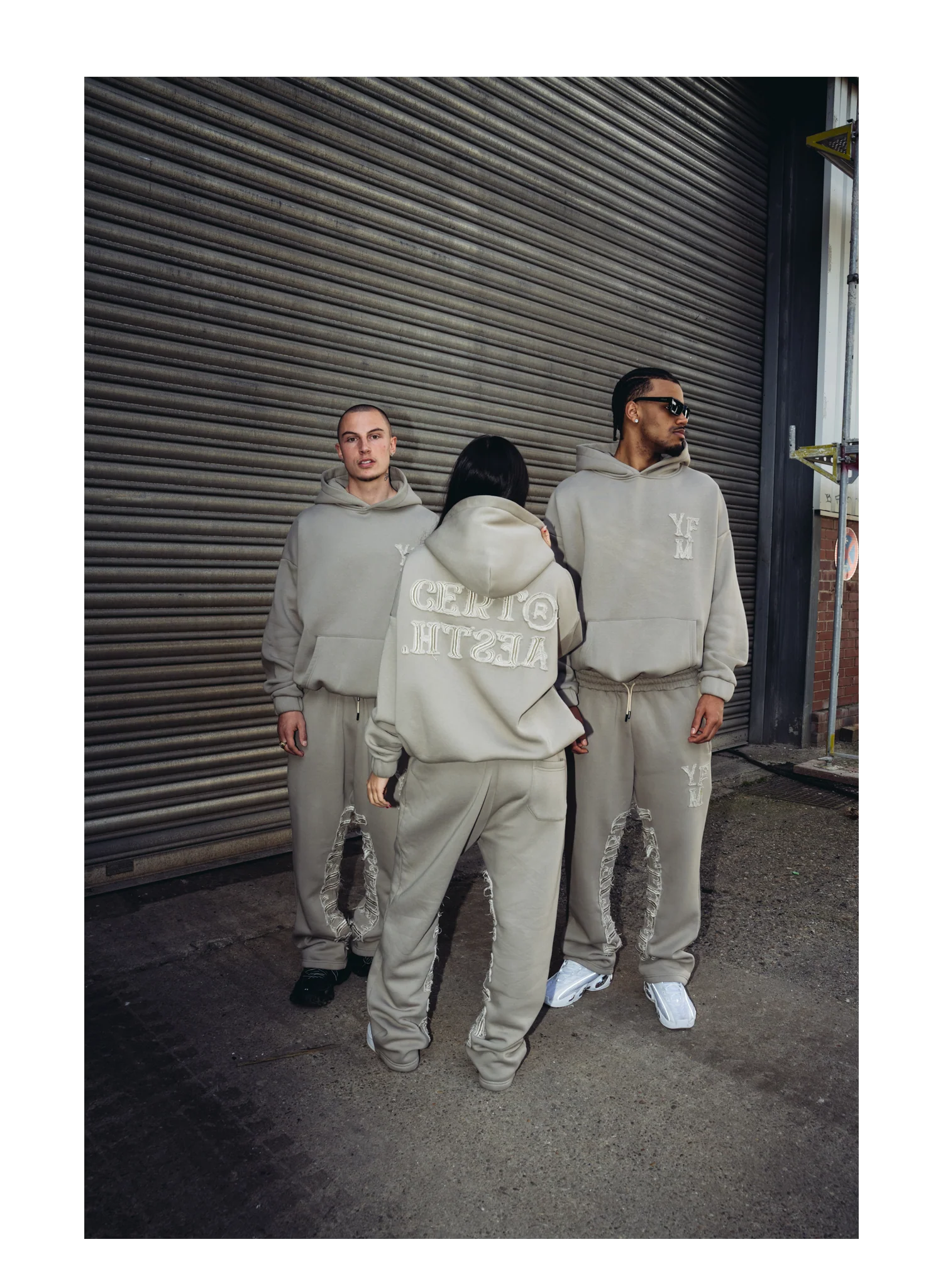 C/A HOODIE DARK BEIGE - Image 9